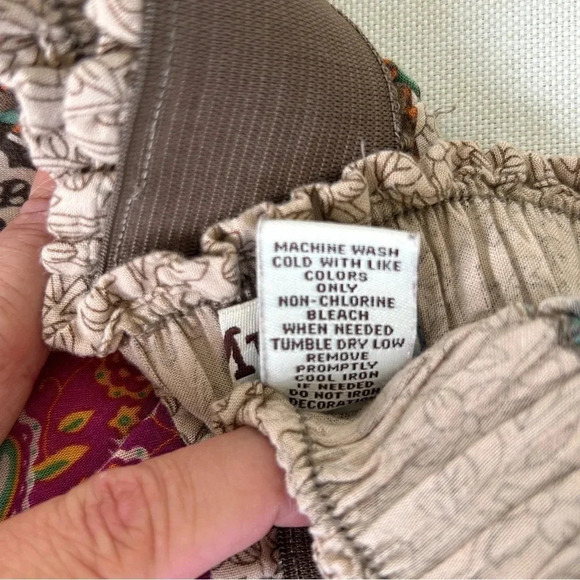 Women’s MUDD Y2K All Over Boho Mixed Print Flowy Knit Mini Skirt - Picture 6 of 6